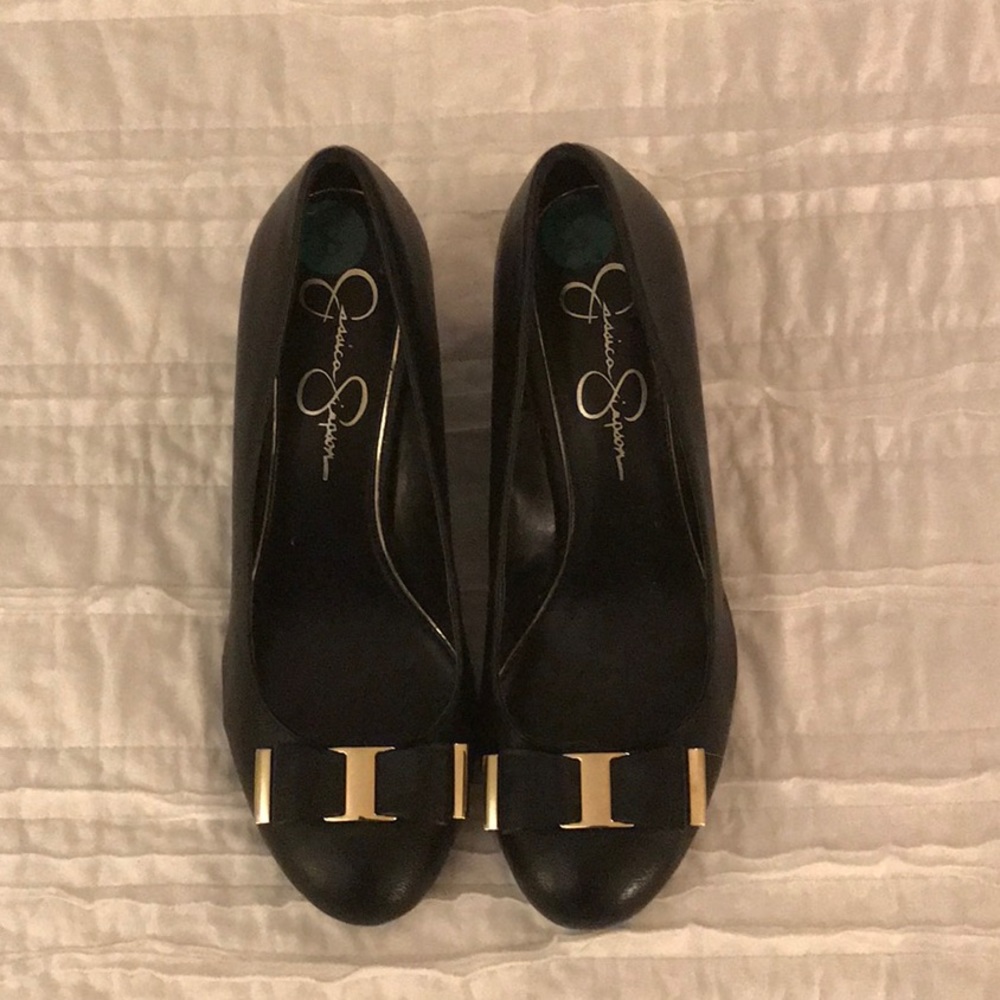 Jessica Simpson black leather wedge with bow. 8